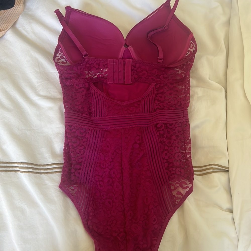 Pink leopard bodysuit size M - Picture 4 of 5